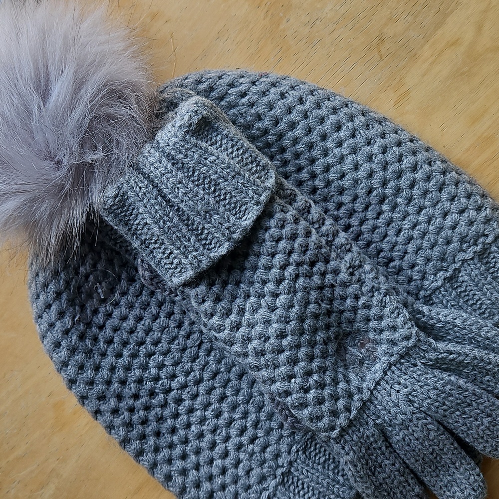 STEVE MADDEN HAT AND GLOVE SET